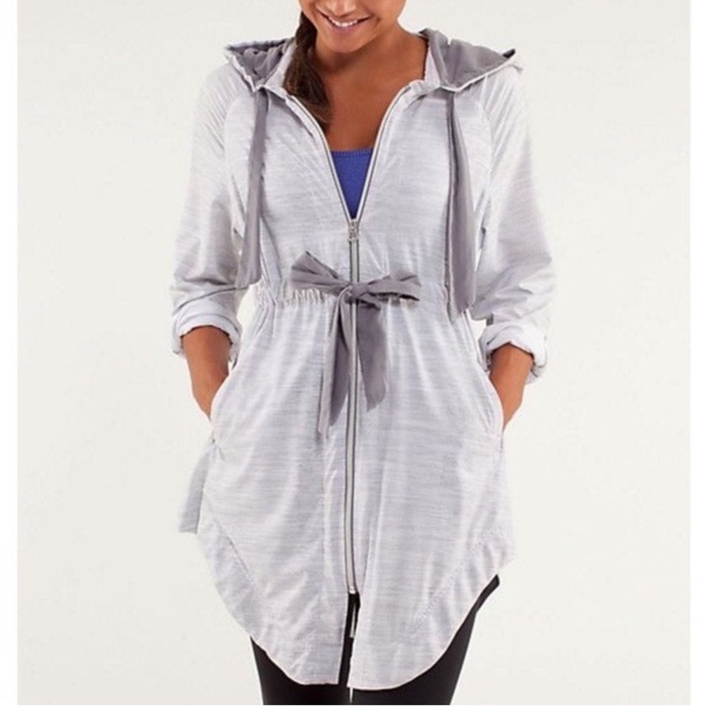 Lululemon Womens Vitality Adirondack Jacket Commuter Fossil Gray Cinched